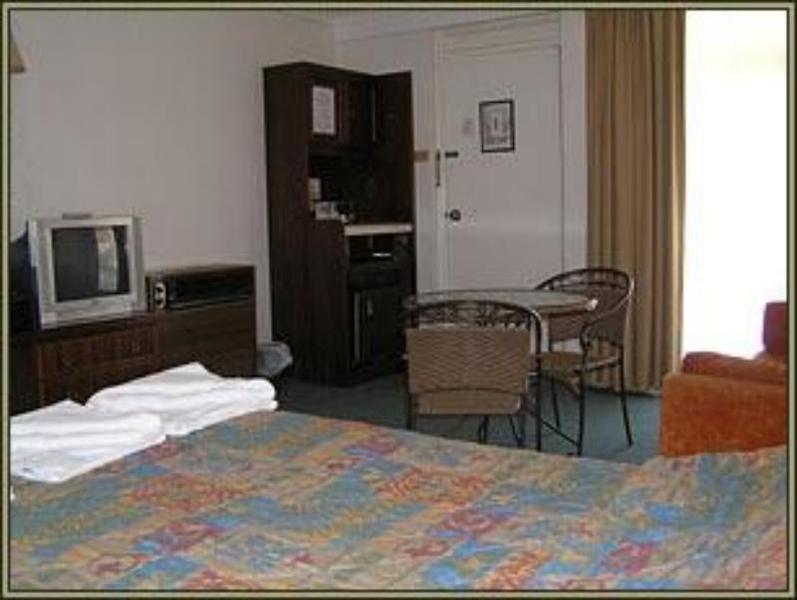 Molly Morgan Motor Inn Мейтланд Екстериор снимка